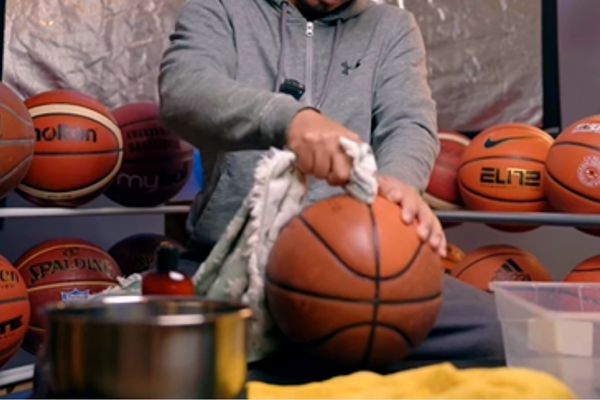 Clean A Synthetic Leather basketball